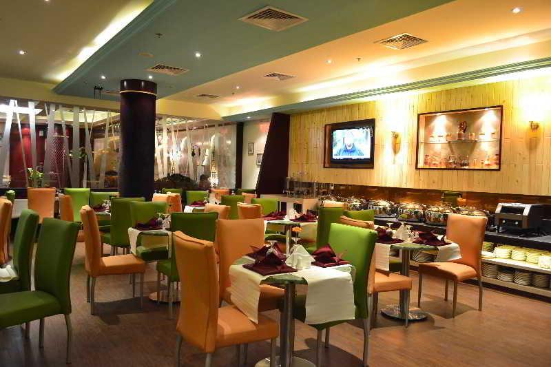 דובאי Palette Phoenix Hotel מראה חיצוני תמונה