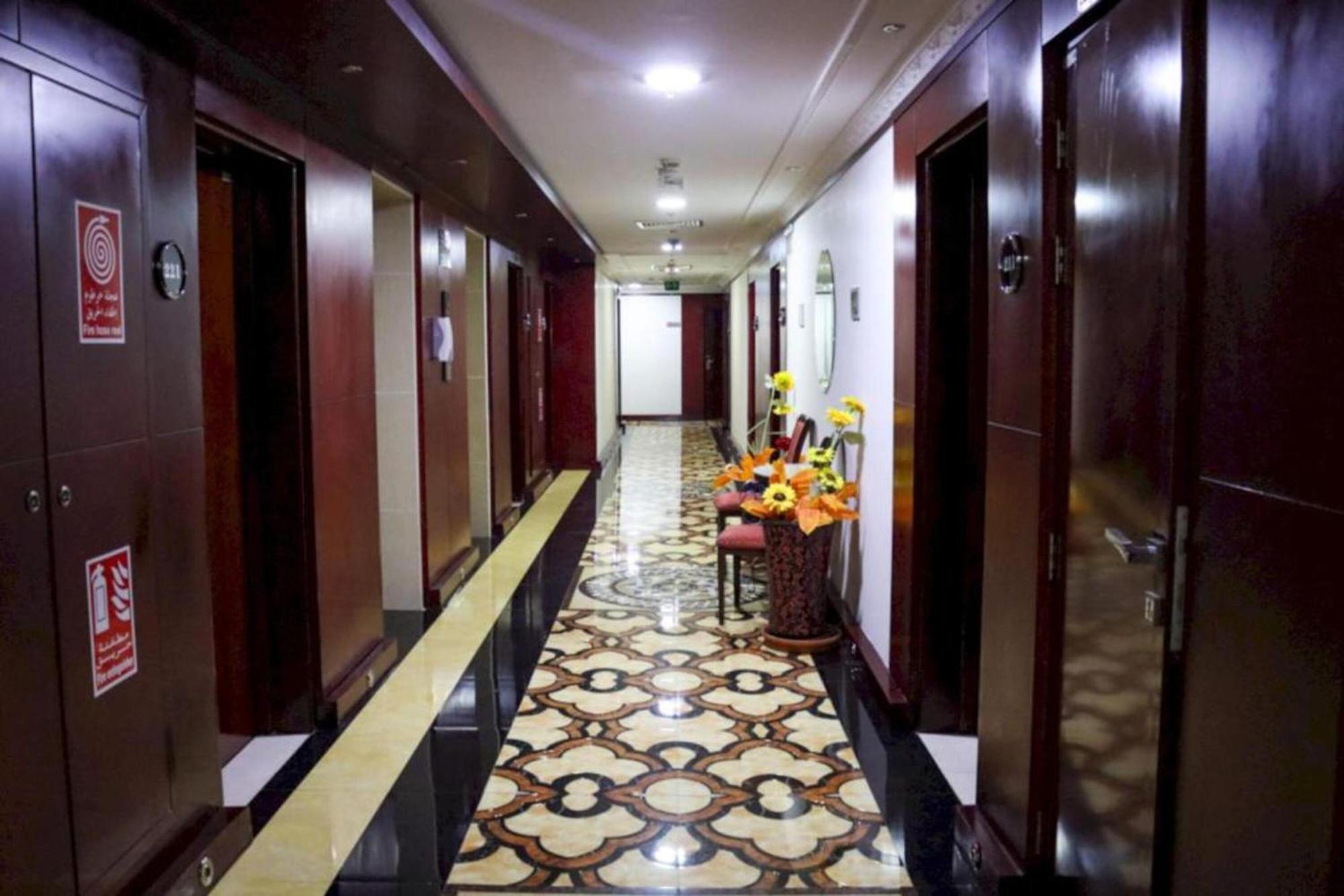 דובאי Palette Phoenix Hotel מראה חיצוני תמונה