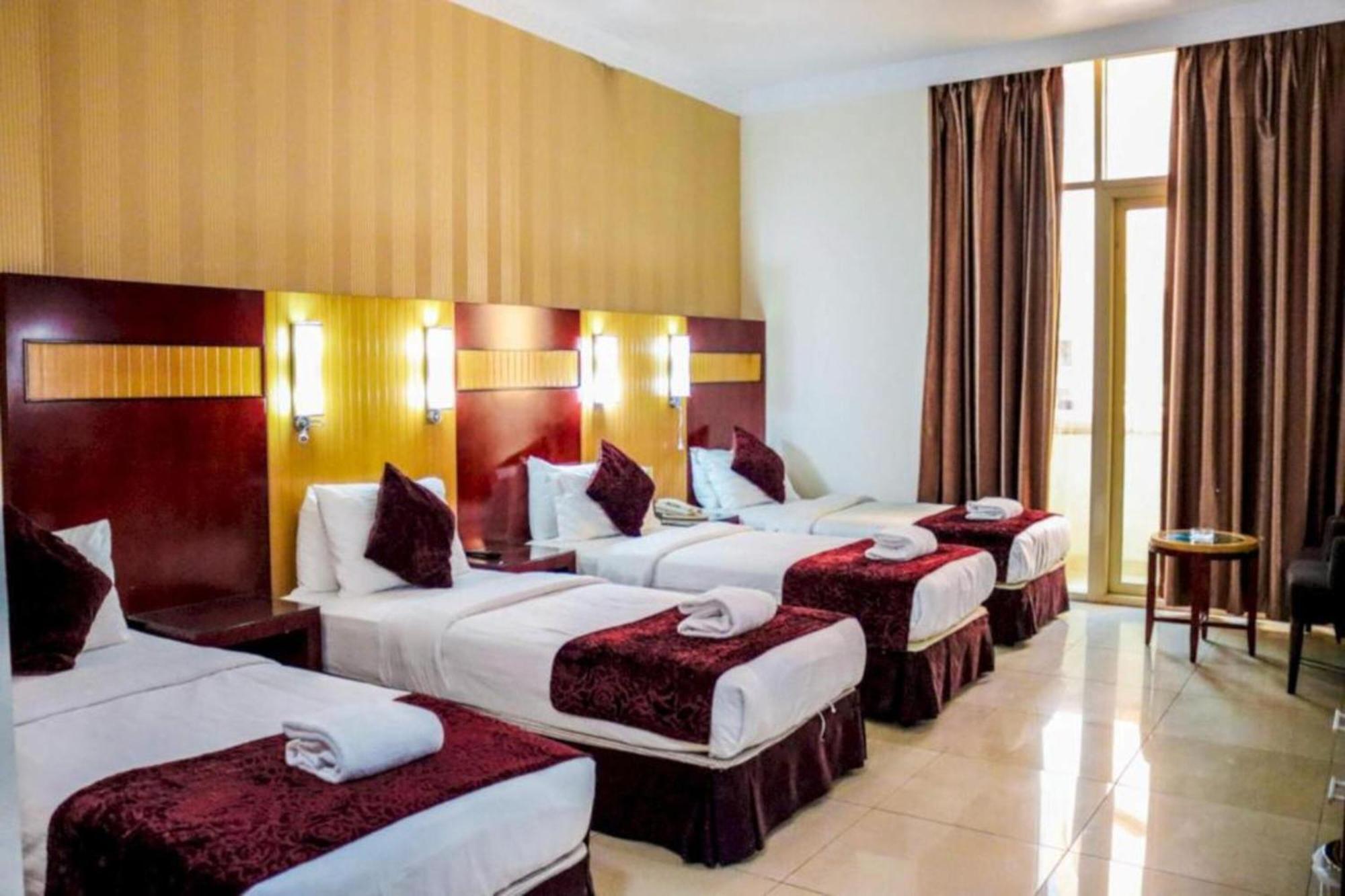 דובאי Palette Phoenix Hotel מראה חיצוני תמונה