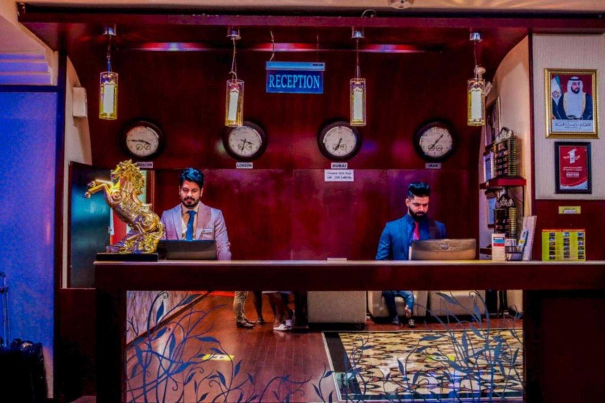 דובאי Palette Phoenix Hotel מראה חיצוני תמונה