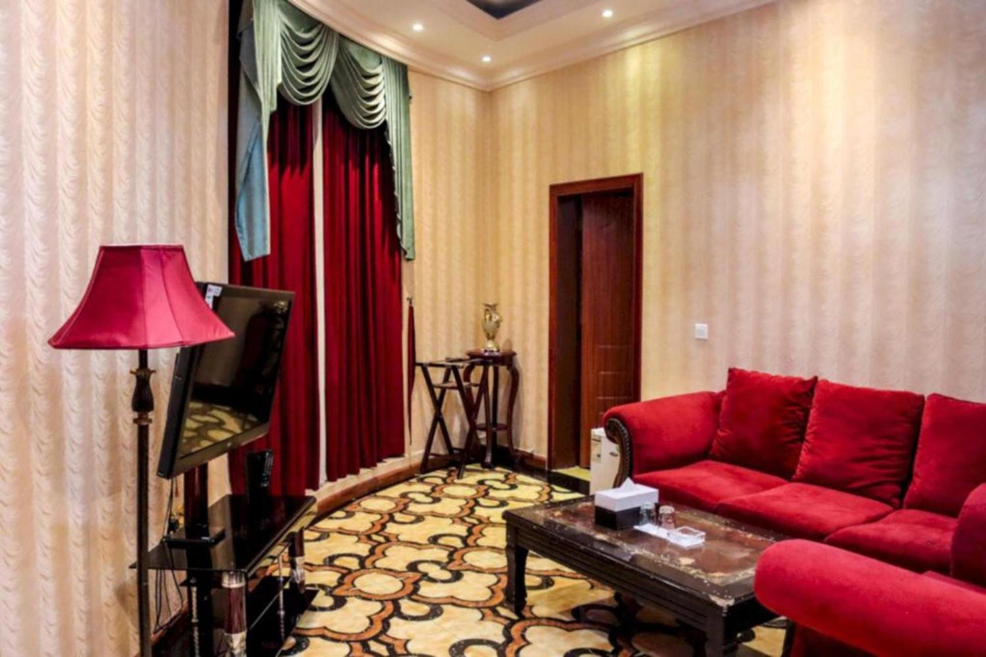 דובאי Palette Phoenix Hotel מראה חיצוני תמונה