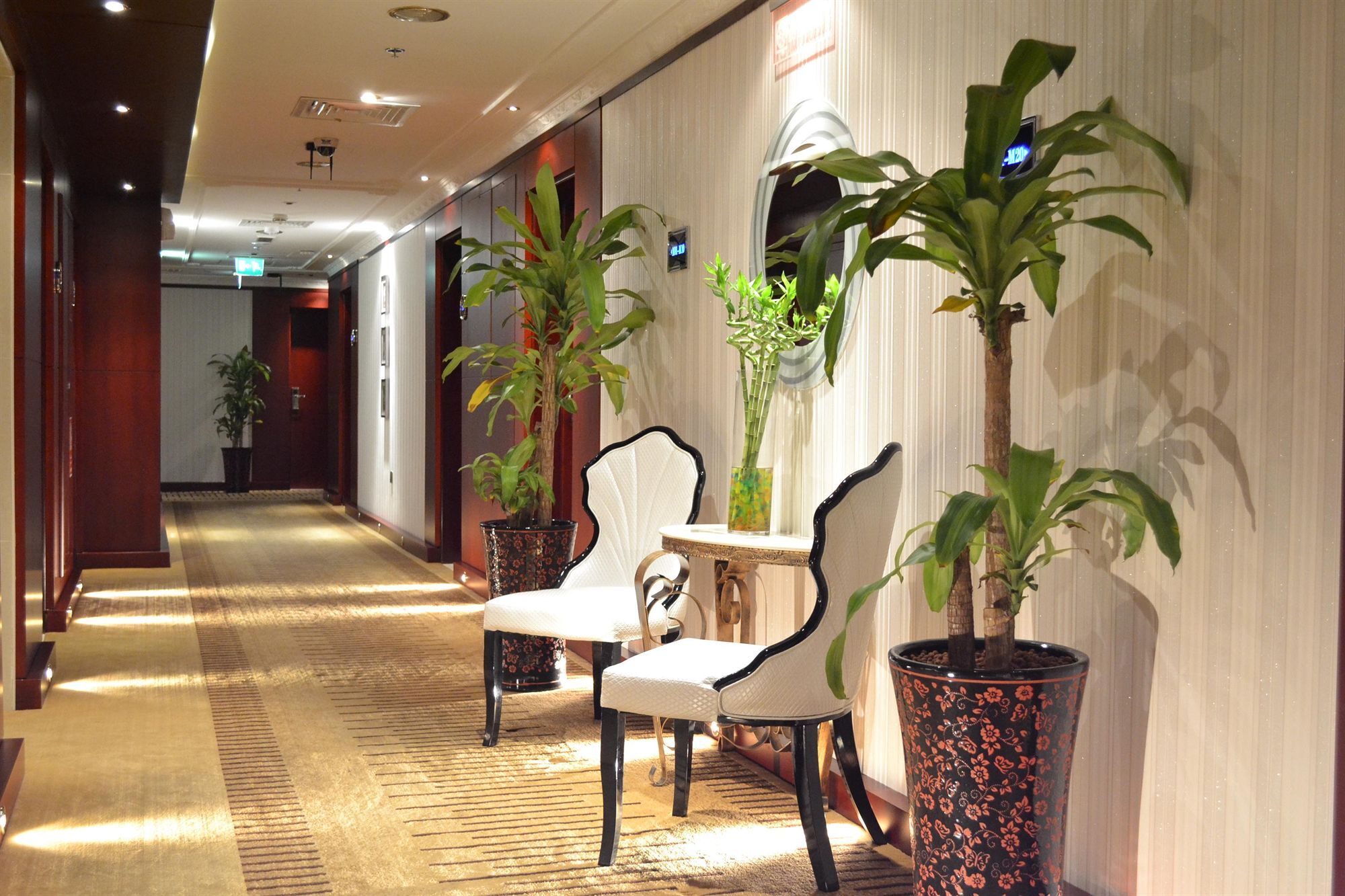 דובאי Palette Phoenix Hotel מראה חיצוני תמונה